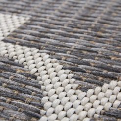 Tapete de balcón con un motivo árabe. Muy adecuado para exteriores.