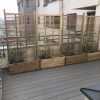 Houten bloembak met hoge trellis voor balkon, tuin of dakterras
