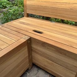 Ensemble de jardin en teck pour enfants - Avec espace de rangement - Banc de rangement avec repose-pieds - Fabriqué à la main à partir de teck massif de plantation certifié - Construction robuste et sûr Banc de rangement en teck pour enfants avec repose-pieds pour l'intérieur et l'extérieur. Ensemble de salon pour enfants en bois. Canapé d'angle pour enfants en bois - Photo détaillée.