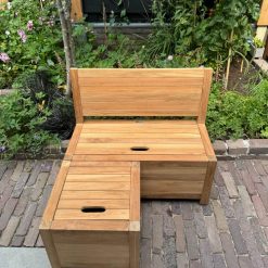 Ensemble de jardin en teck pour enfants - Avec espace de rangement - Banc de rangement avec repose-pieds - Fabriqué à la main à partir de teck massif de plantation certifié - Construction robuste et sûr Banc de rangement en teck pour enfants pour l'intérieur et l'extérieur. Avec repose-pieds. Ensemble de salon pour enfants en bois.